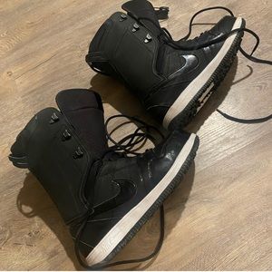 Nike snowboard shoes